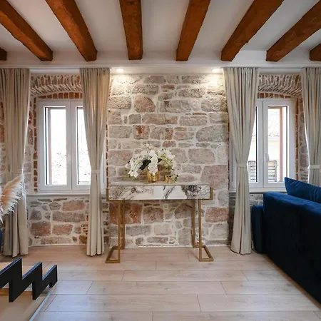 Royal Primera Apartament *